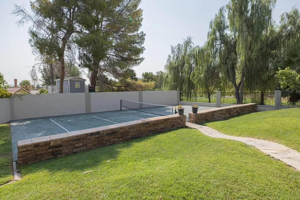 Villa Greens- 5,700Sf Luxury Las Vegas Pool