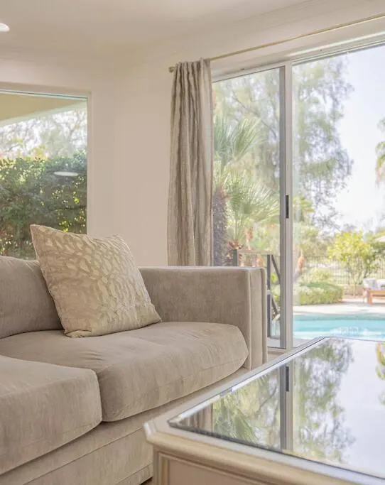 Villa Greens- 5,700Sf Luxury Las Vegas Pool